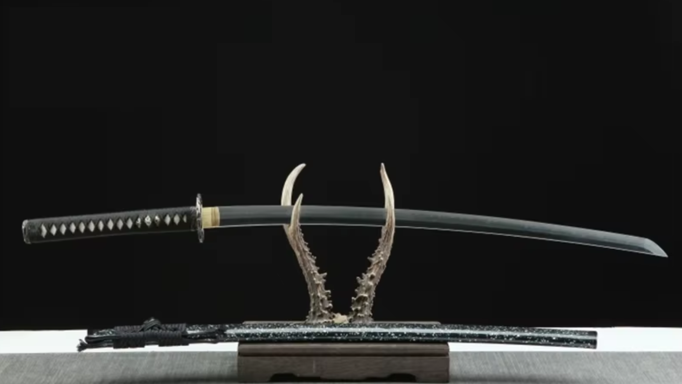 Katana Mizuchi SS430 — forgé à la main avec saya nacrée et tsuba en laiton noirci — Atelier Katana