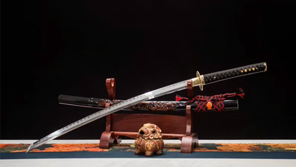 Katana Orochi 9505021 — acier damassé forgé à la main, saya sculptée dragon et tsuba dorée — Atelier Katana