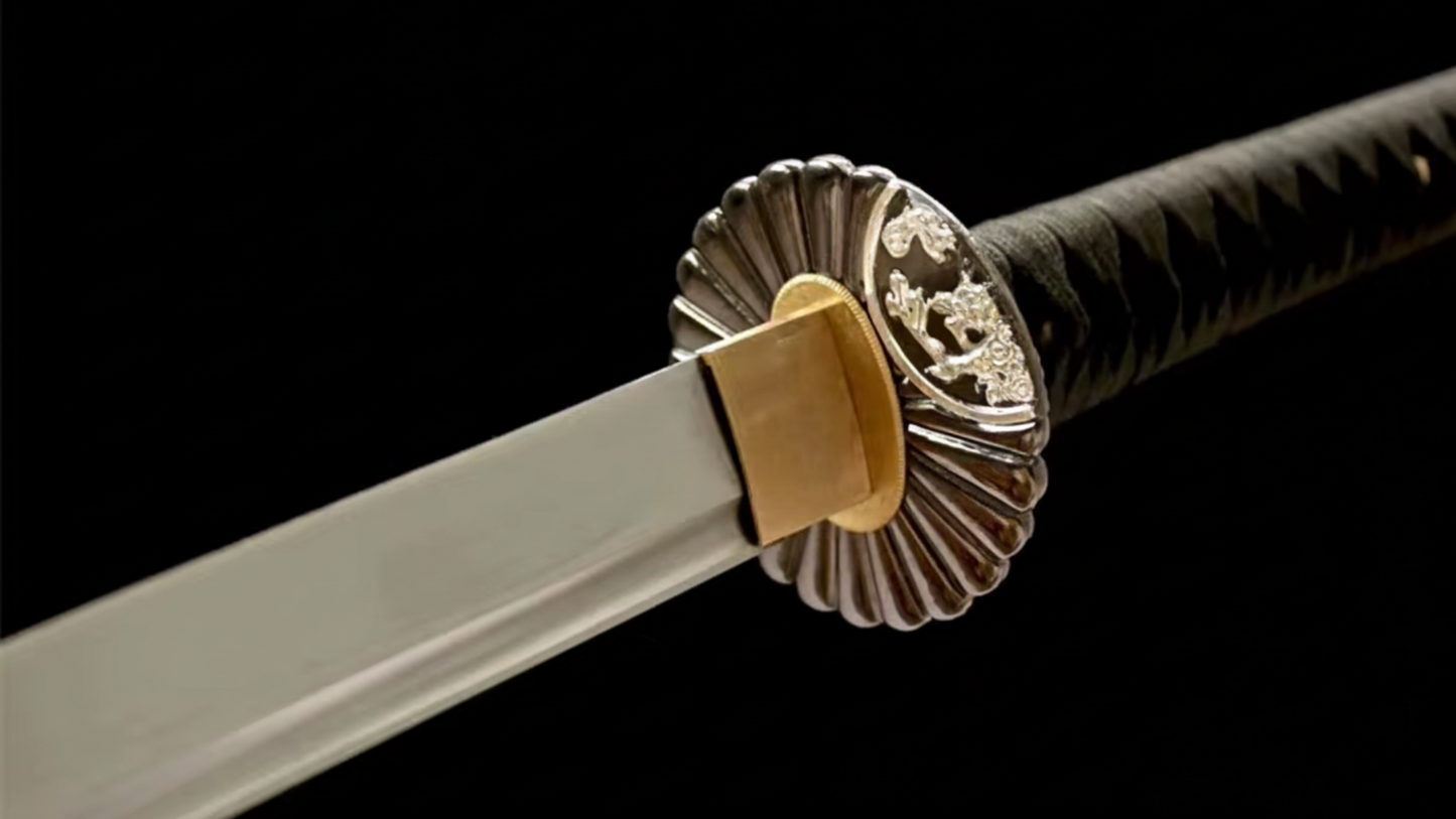 Katana Homura SS561 — saya rouge laqué avec incrustations feuillage et oiseaux — Atelier Katana