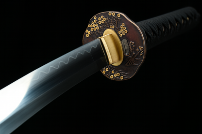 Katana Tamashii SS429 — trempé à l'argile avec hamon réel et saya incrustée de nacre gravée — Atelier Katana