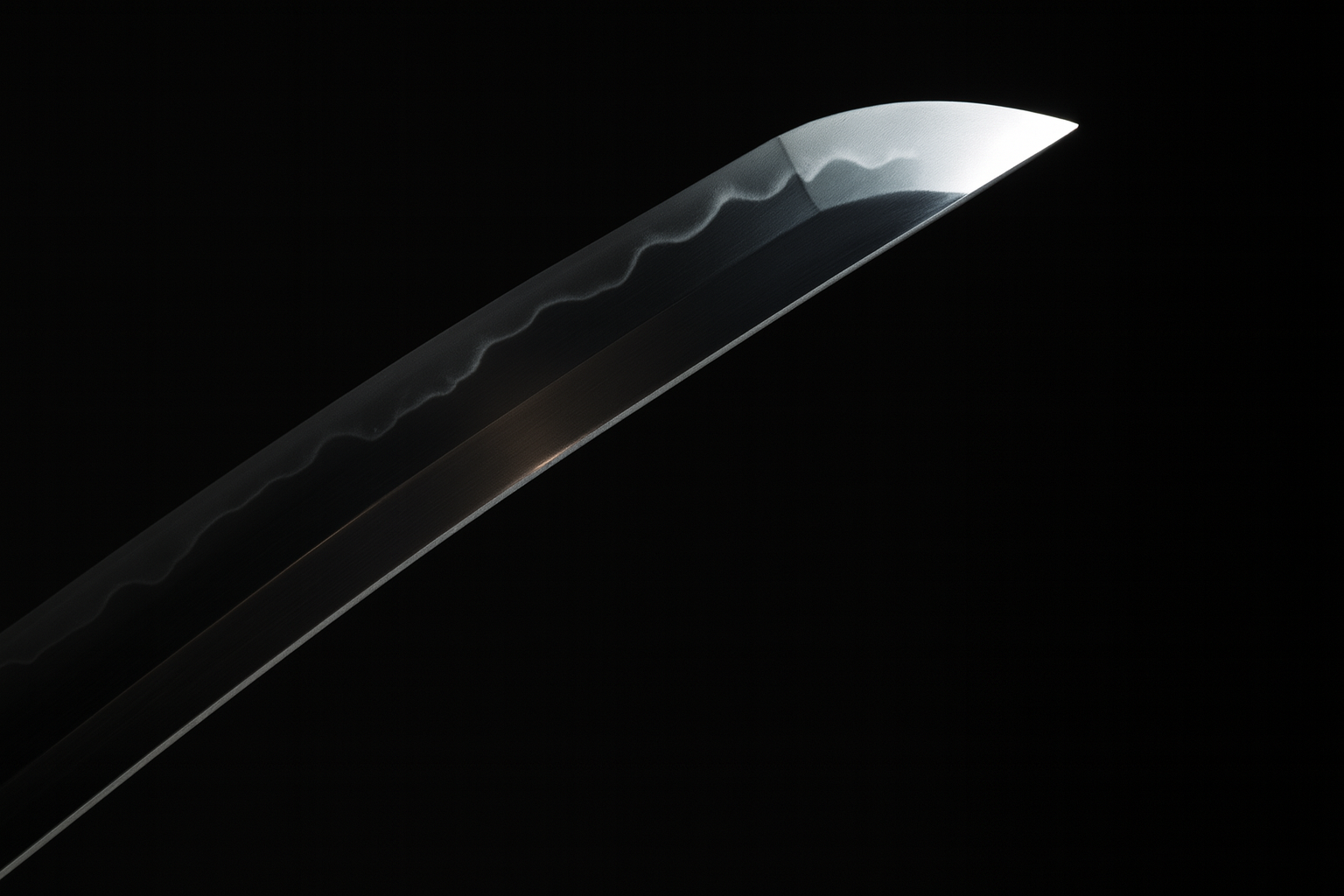 Katana Tamashii SS429 — trempé à l'argile avec hamon réel et saya incrustée de nacre gravée — Atelier Katana