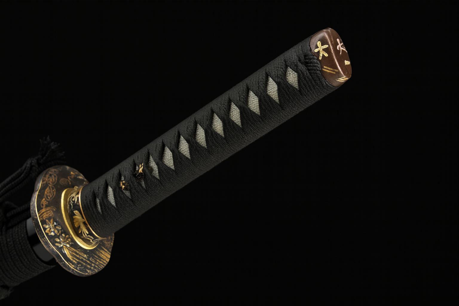 Katana Tamashii SS429 — trempé à l'argile avec hamon réel et saya incrustée de nacre gravée — Atelier Katana